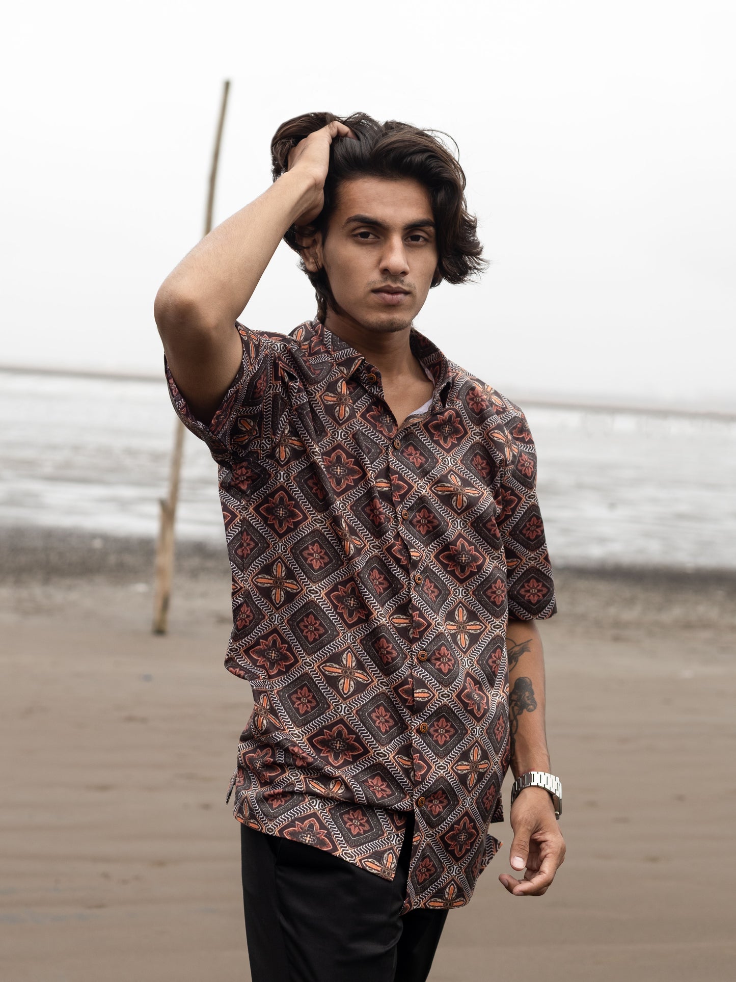 Stylish Beach Look Patterned Shirt: Trendy Men’s Fashion
