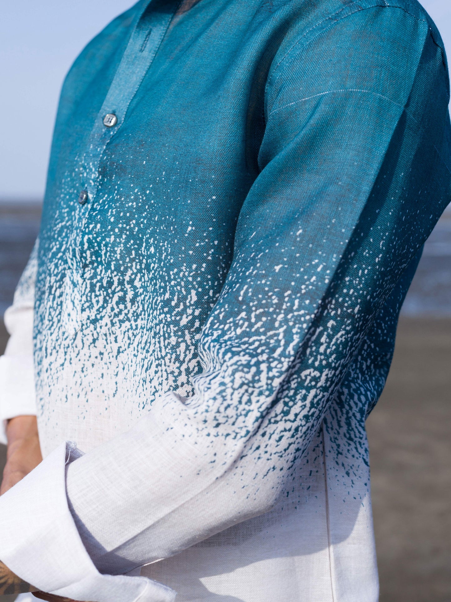 Stylish Ombre Blue Shirt for Men – Perfect Beachwear Elegance