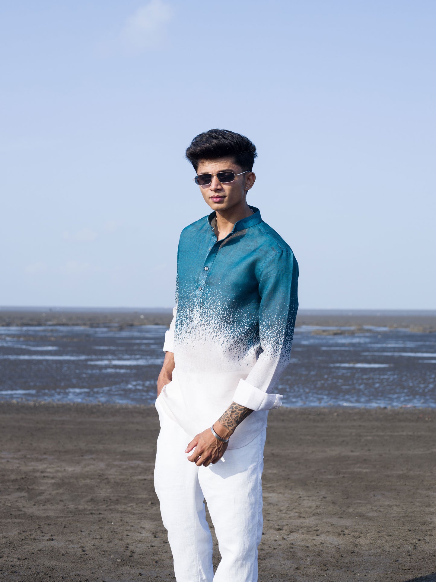 Stylish Ombre Blue Shirt for Men – Perfect Beachwear Elegance