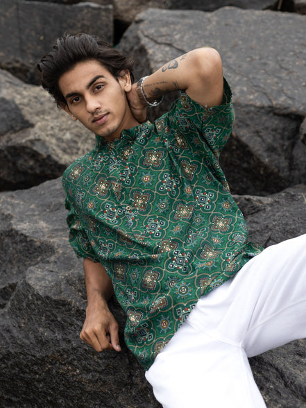 Green Modern Printed Men's Shirt Kurta: Casual Festive Trend