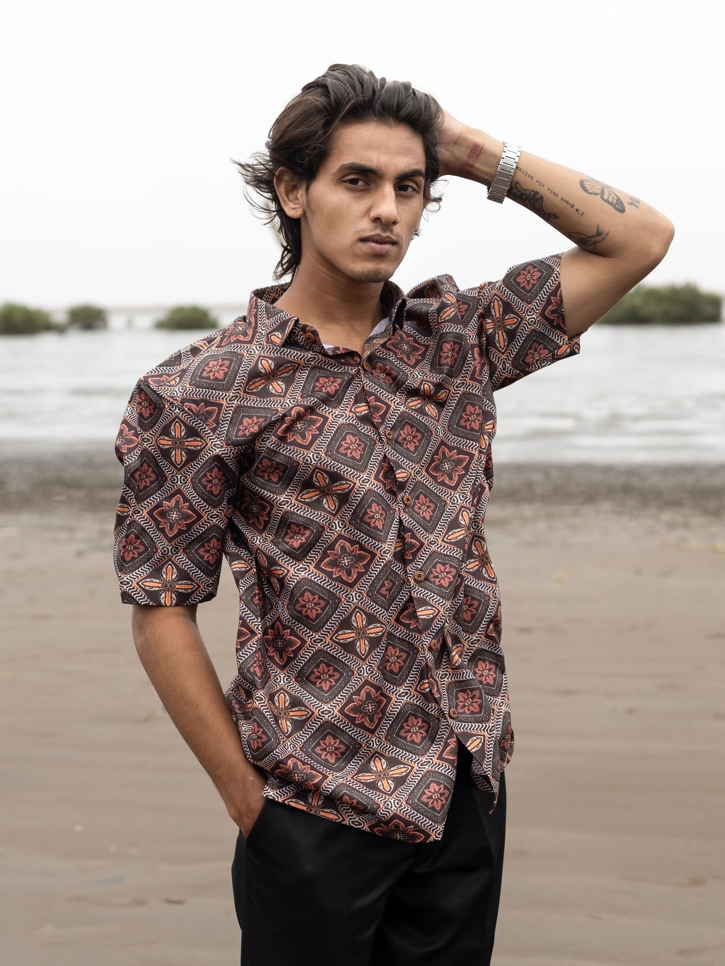 Stylish Beach Look Patterned Shirt: Trendy Men’s Fashion