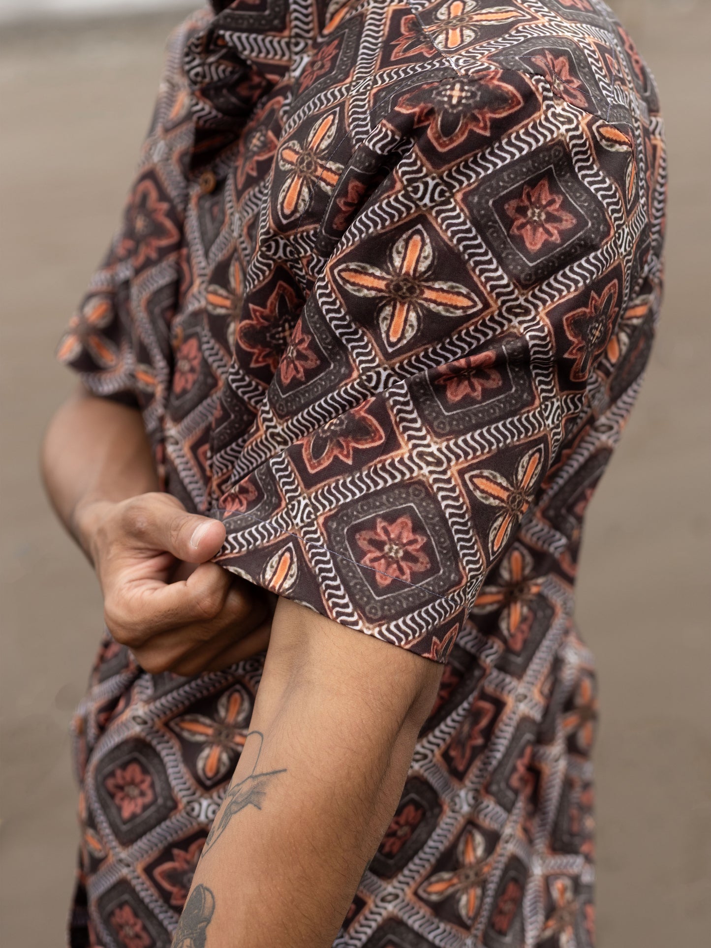 Stylish Beach Look Patterned Shirt: Trendy Men’s Fashion