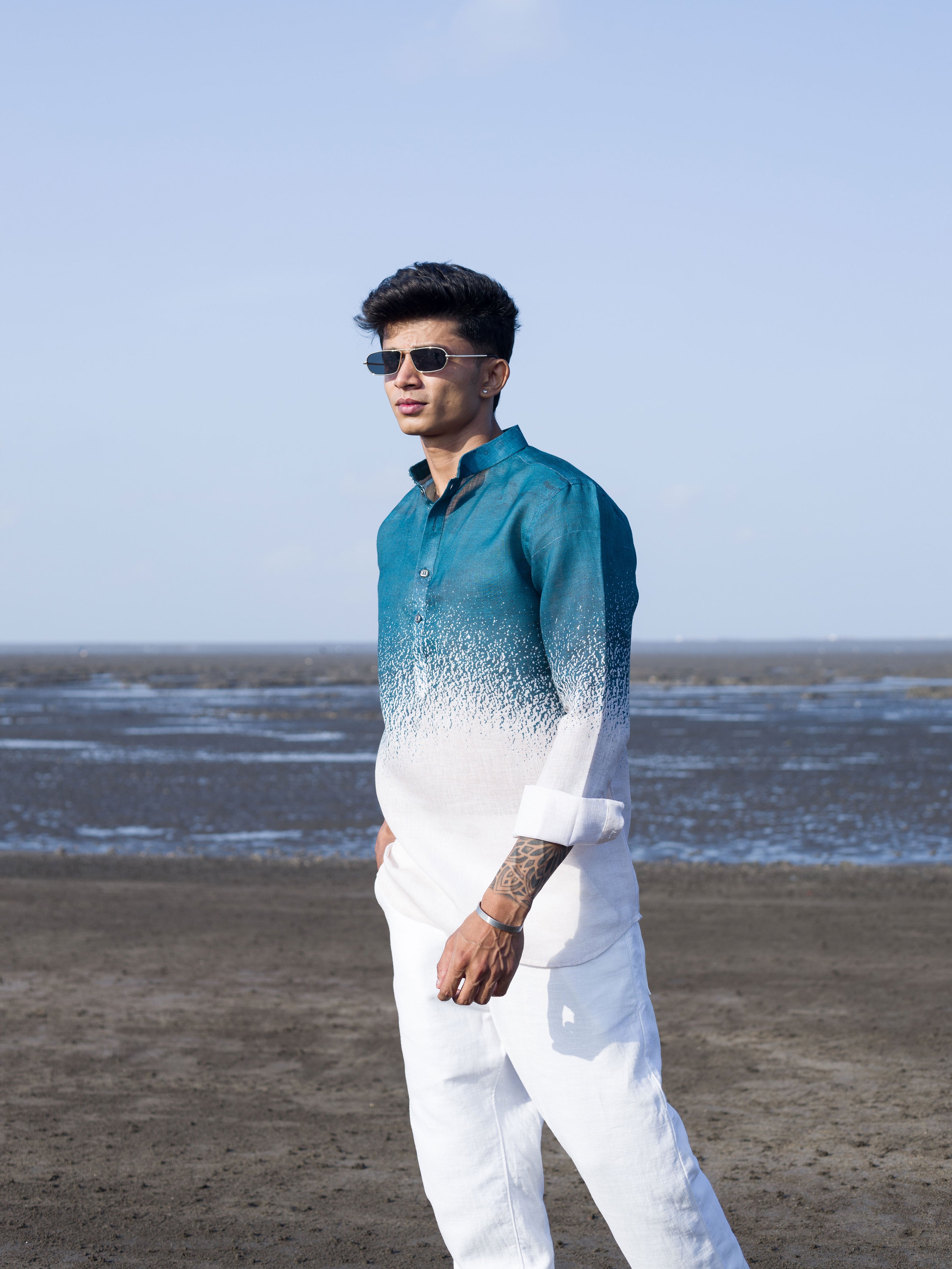 Stylish Ombre Blue Shirt for Men – Perfect Beachwear Elegance