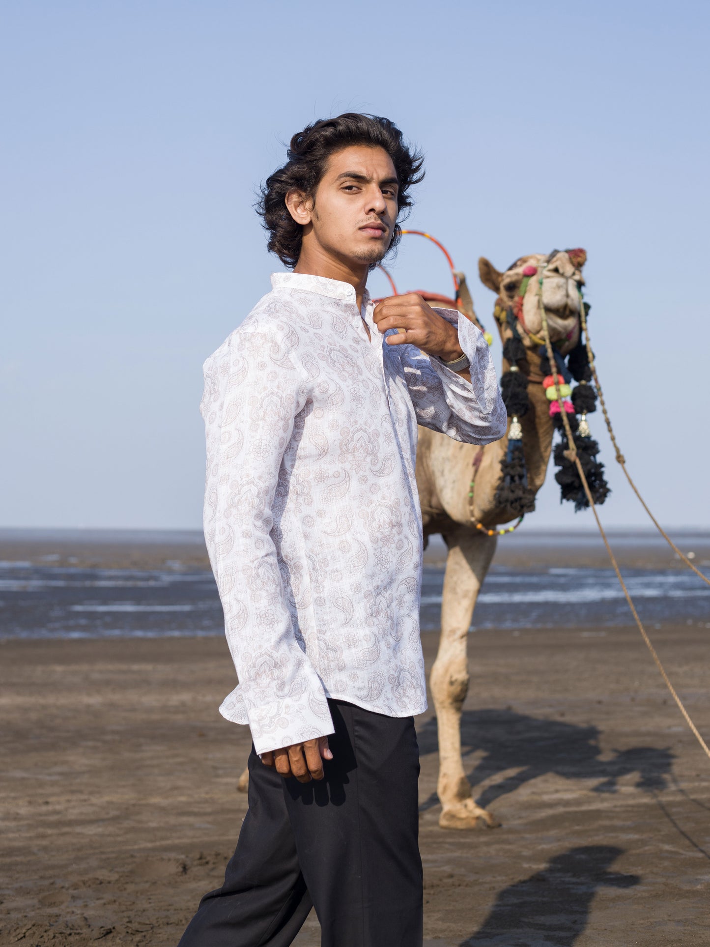 Elegant White Printed Linen Shirt for Men – Subtle Paisley Design